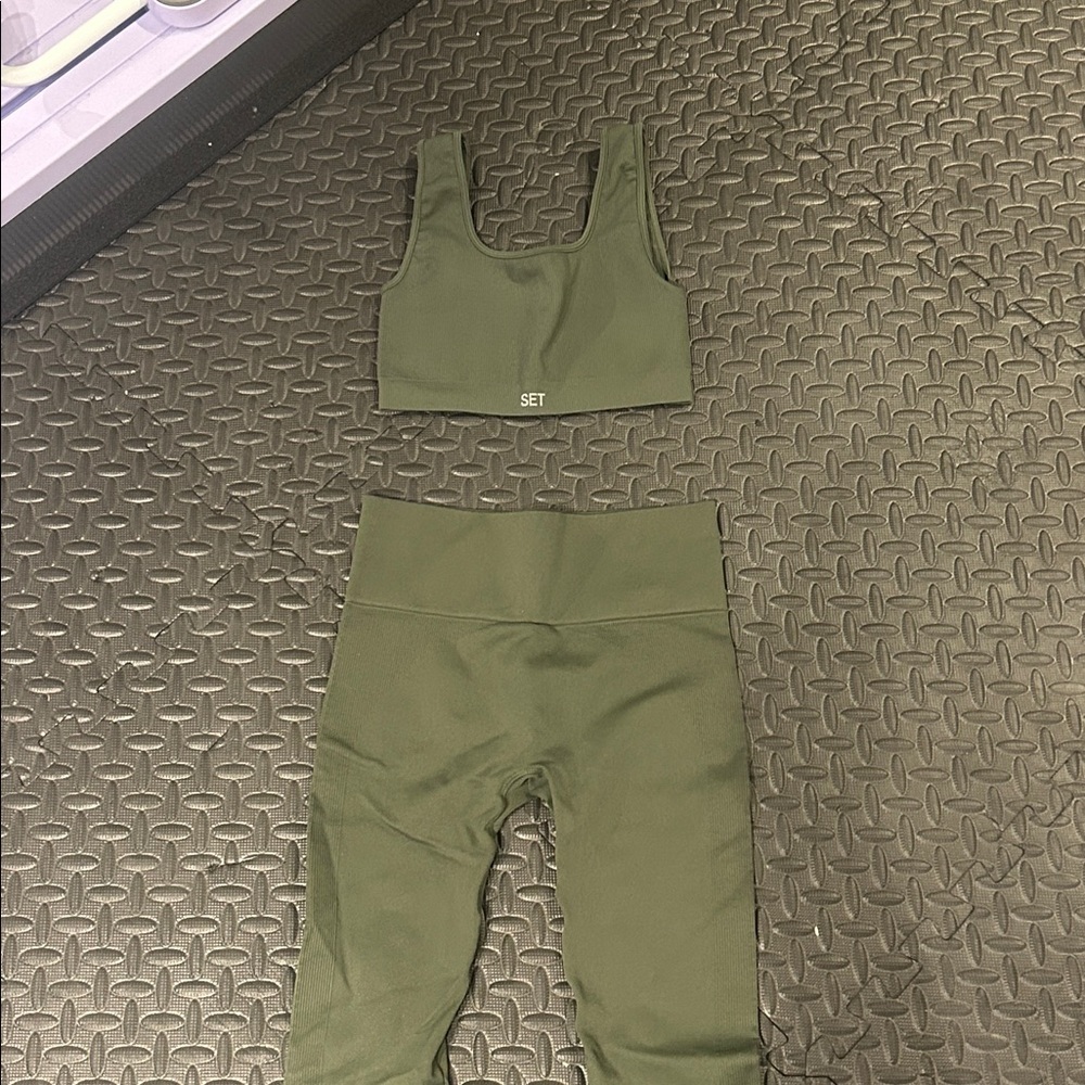 Green set active sculpt flex set